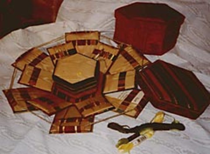 KT002grannynbox.jpg