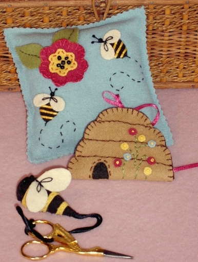 Bird Brain Designs Sewing Bee Pin Cushion Set