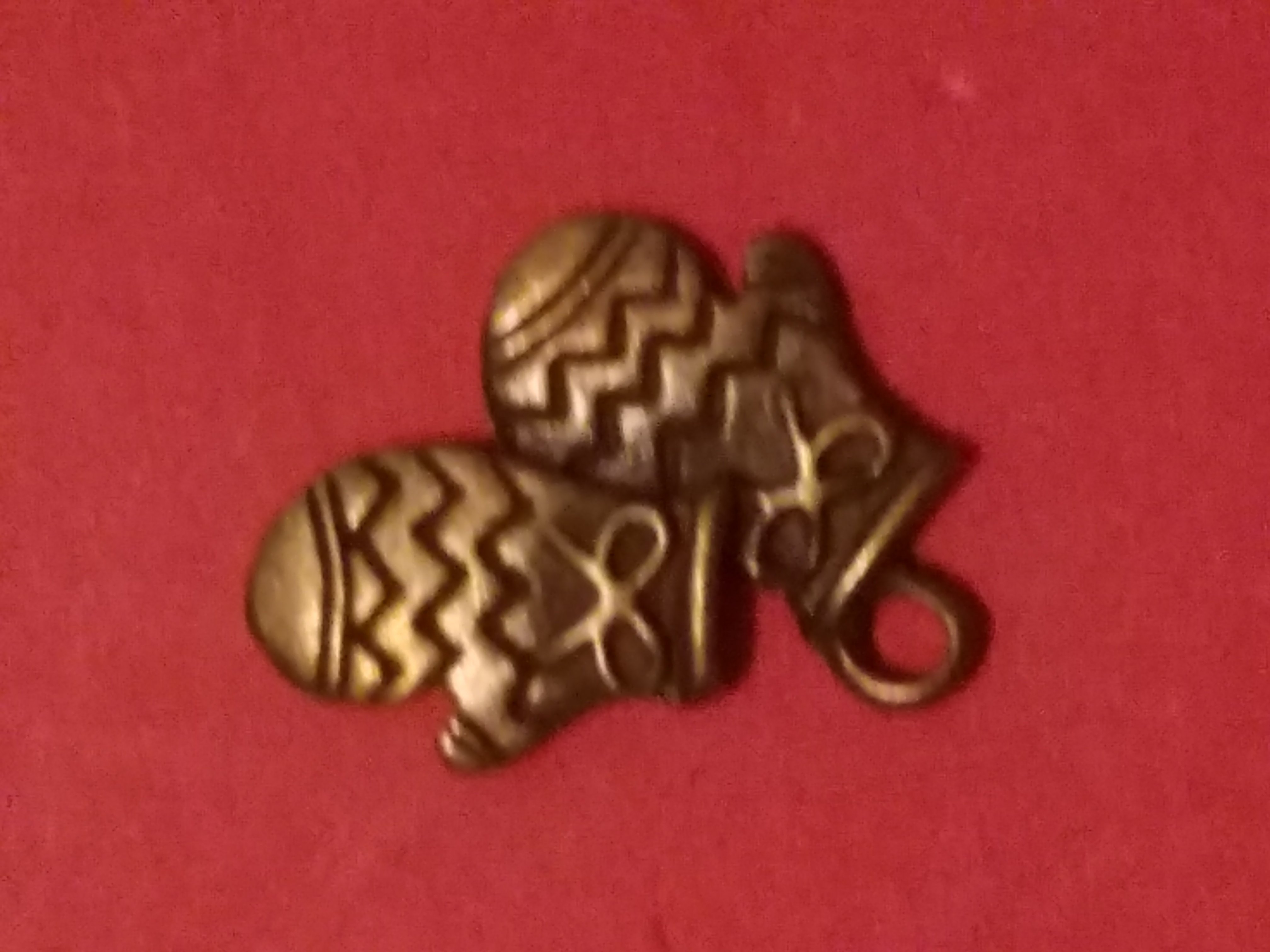 Antique Charms Mittens