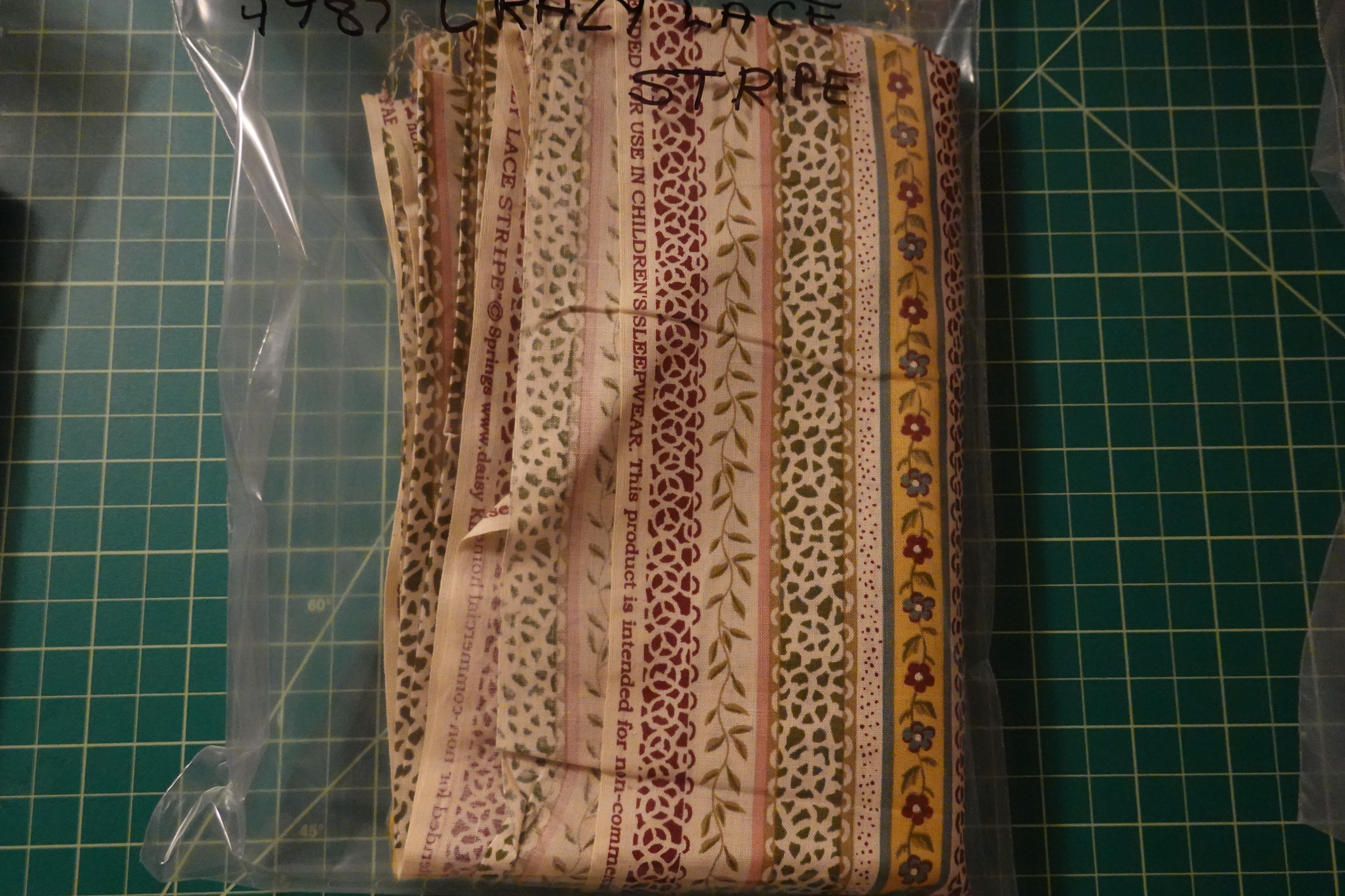 Quilting Fabric 700-18 68 x 42 Daisy Kingdom