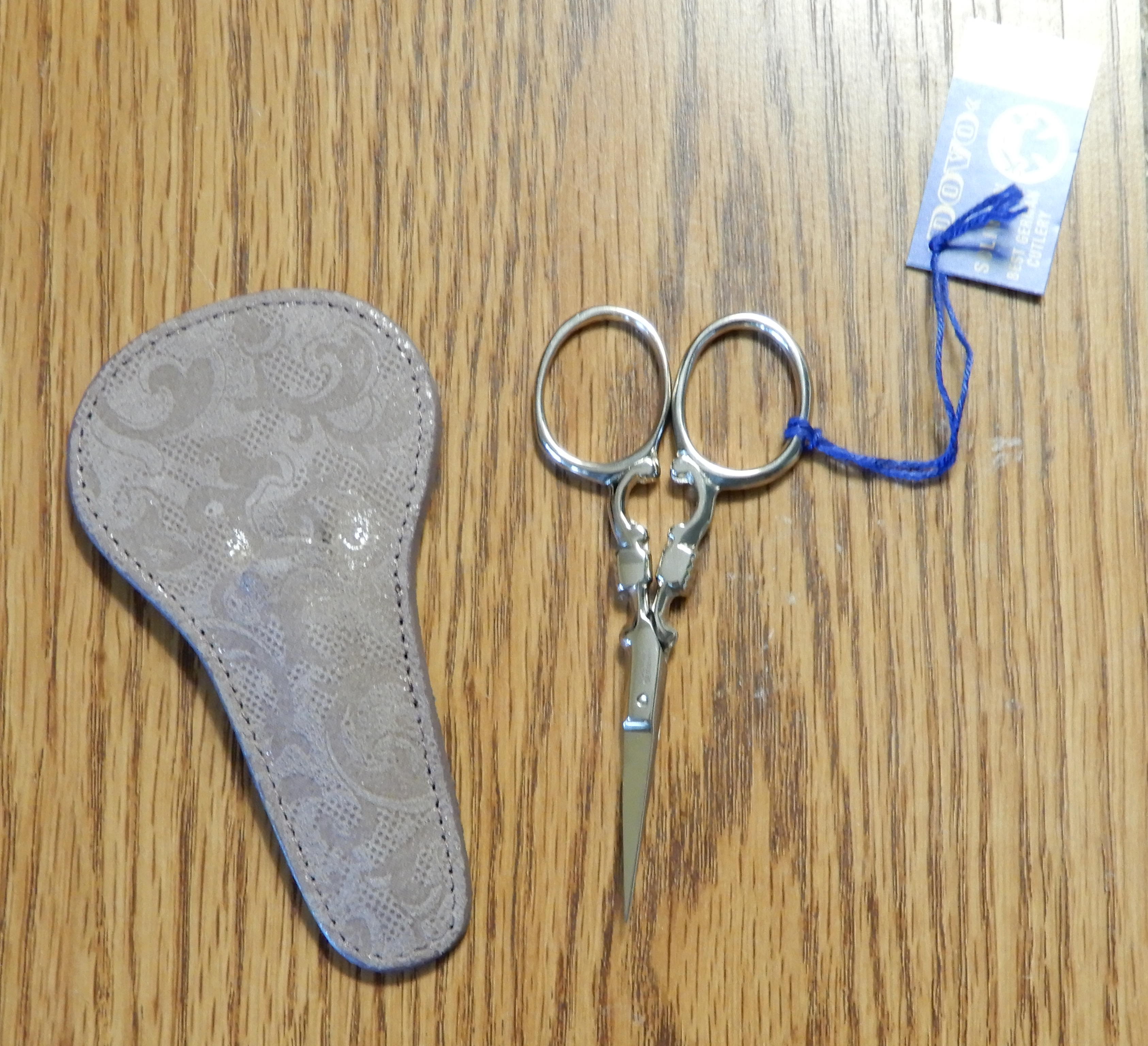 Dovo 3 1/2 inch Scissors in Lavender Leather Sheath 40351