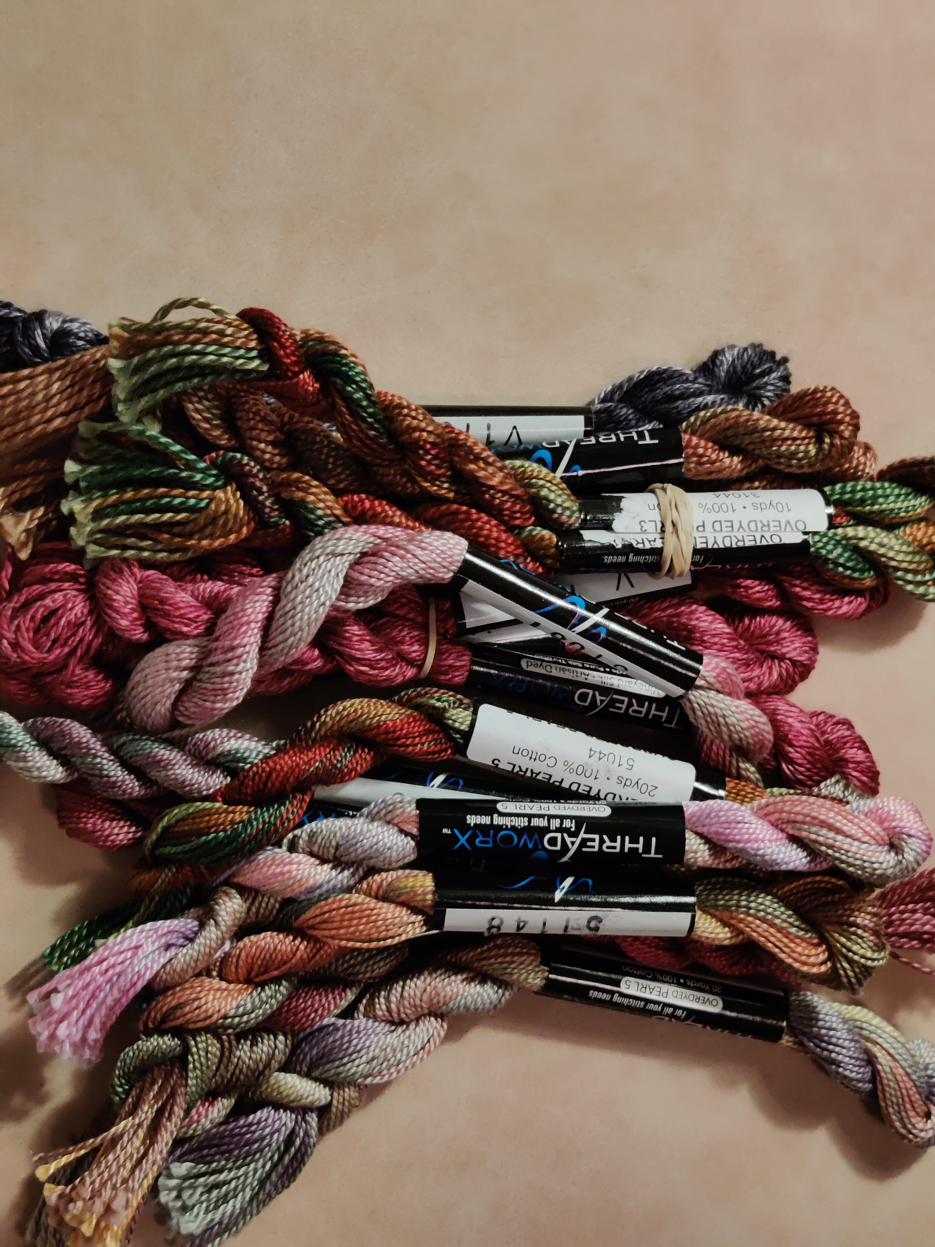 Threadworx Pack (Pearl 3,Pearl 5, and V Series) (16 Threads)