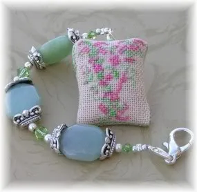 Sulky 4122 Rosebud Sweet stitched sample