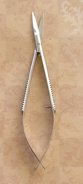 Bohin Scissors 62620 Tweezers 5in curved  Blades