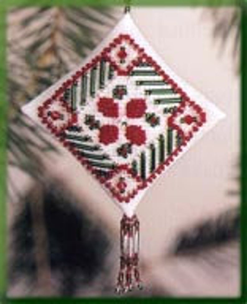 Mill Hill Treasured Holiday Poinsettia