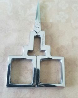 Kelmscott Mini 2.5 inch Silver Oxbow scissors